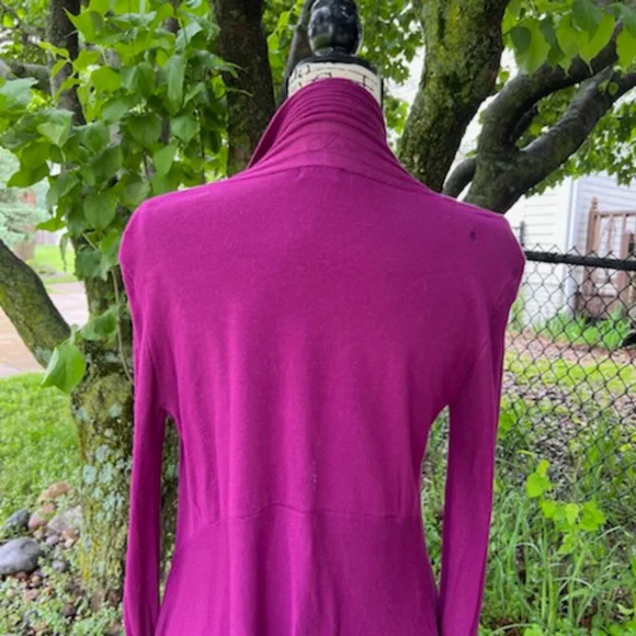 AVA SWEATER WRAP FUSCHIA SIZE MEDIUM - Picture 2 of 10
